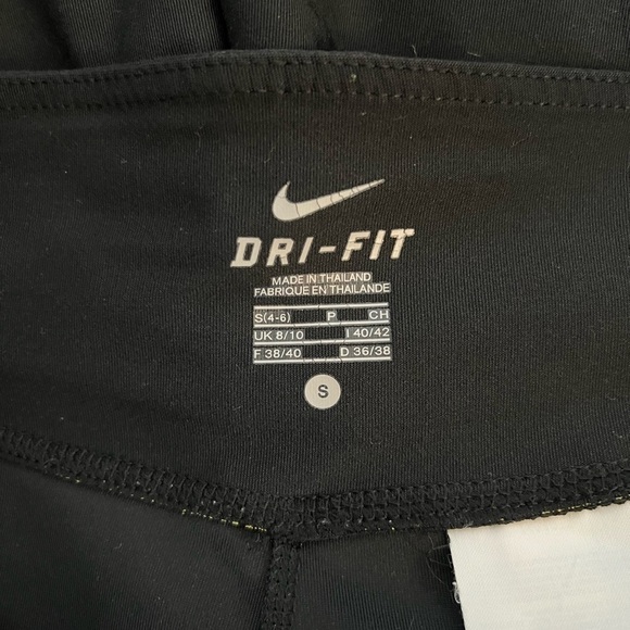 nike Women’s Black & Yellow 3/4 Leggings Size Small - Picture 8 of 8